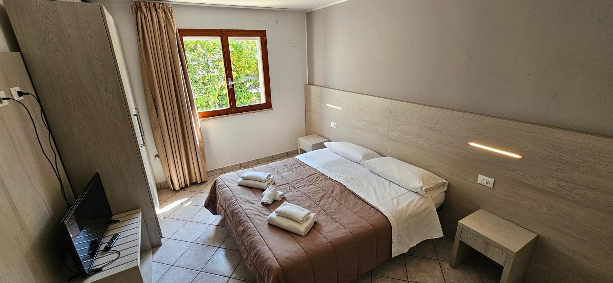 Regina Hotel E Ristorante Punta Marina Ngoại thất bức ảnh