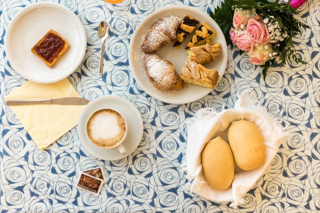 Regina Hotel E Ristorante Punta Marina Ngoại thất bức ảnh